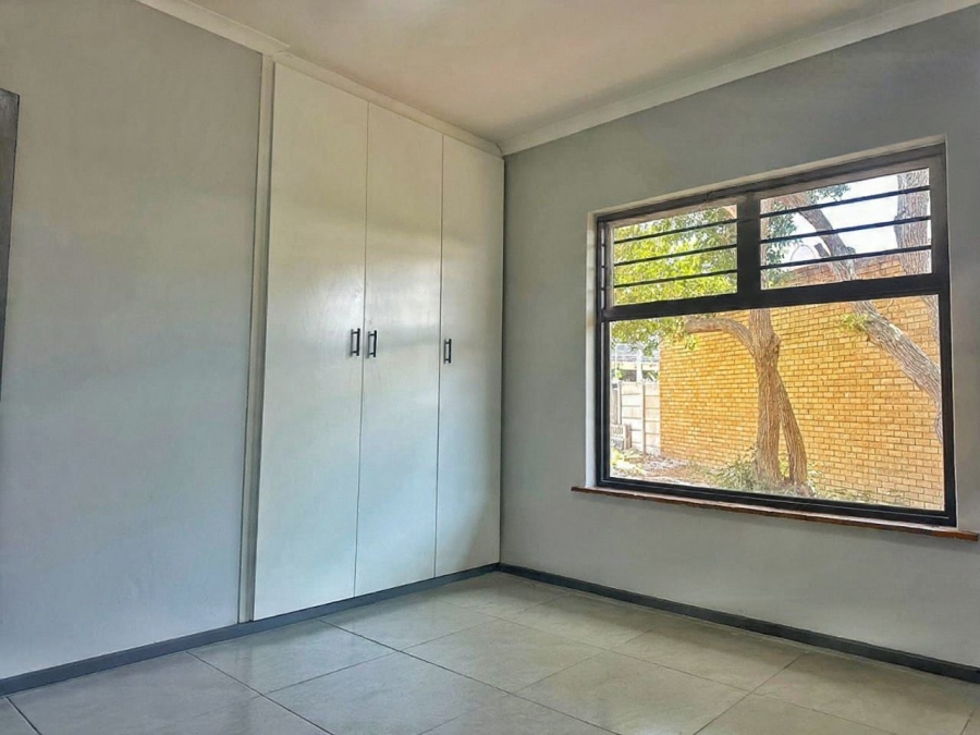 4 Bedroom Property for Sale in Panorama Western Cape